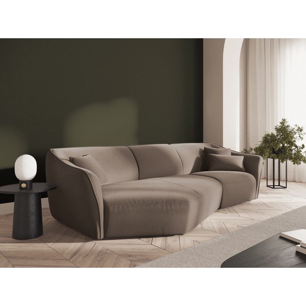 Divano con penisola marrone con rivestimento in velluto Tokyo – Cosmopolitan Design-image-1