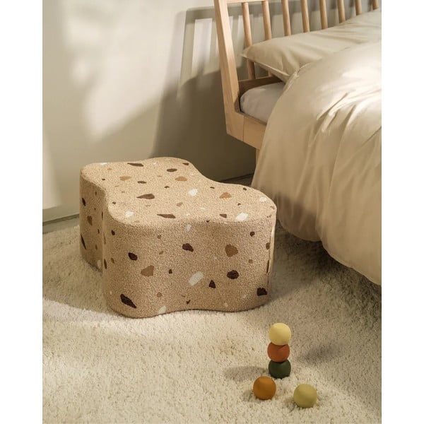 Pouf per bambini marrone chiaro con rivestimento in bouclé e ciniglia Terrazzo Cloud – Wigiwama-image-2