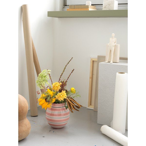 Vaso in porcellana rosa dipinto a mano Omaggio - Kähler Design-image-3