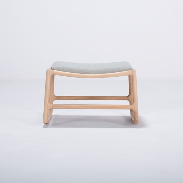 Pouf con struttura in legno di quercia e seduta in tessuto grigio-blu Dedo - Gazzda