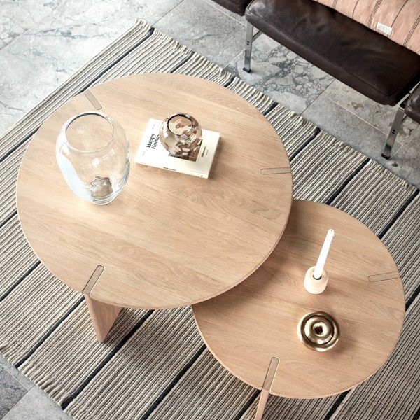 Tavolino da salotto rotondo di colore naturale in rovere massiccio ø 90 cm Oy – OYOY Living Design-image-1