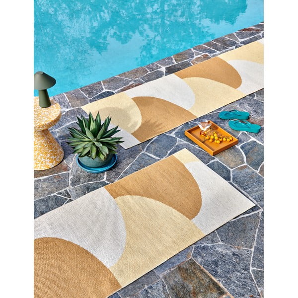 Tappeto da interno/esterno giallo ocra 70x90 cm Hill Ochre Pale Yellow – Pappelina-image-4