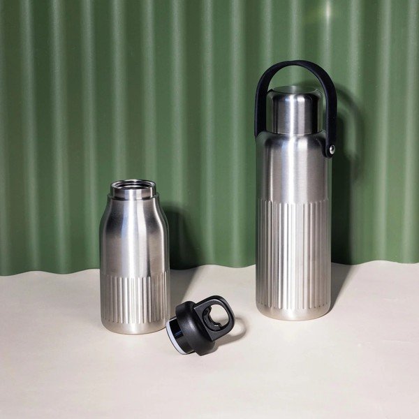 Bottiglia termica argentata in acciaio inox 500 ml Truls – Sagaform-image-2
