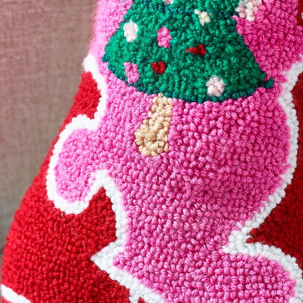 Cuscino decorativo in bouclé a tema natalizio 48x35 cm Santa's Howdy Christmas Boot – Catherine Lansfield-image-2