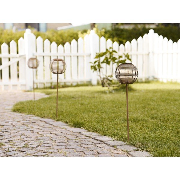 Illuminazione esterna LED con alimentazione a pannelli solari con picchetto ø 17 cm Carlisle – House Nordic-image-2