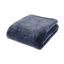 Coperta blu scuro in micropile 130x170 cm Raschel Velvet – Catherine Lansfield