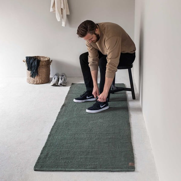 Tappeto verde scuro in iuta 75x245 cm Ribbon – Mette Ditmer Denmark-image-2