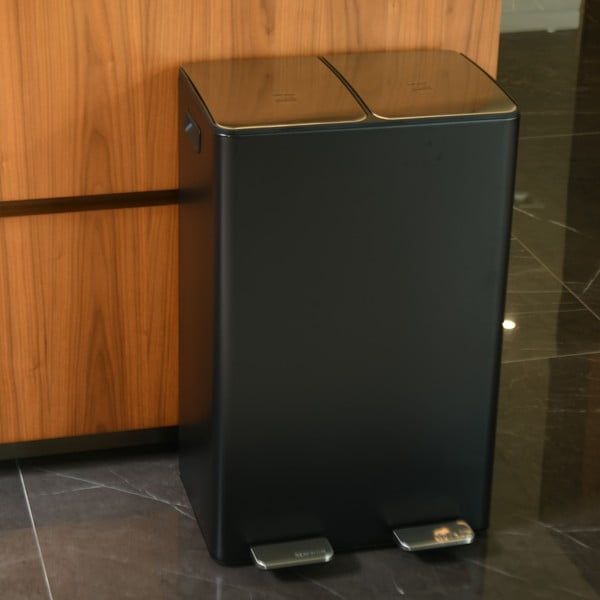 Cestino per la spazzatura grigio scuro in acciaio per raccolta differenziata/con pedale 2x30 l   Aliya – Spirella-image-2
