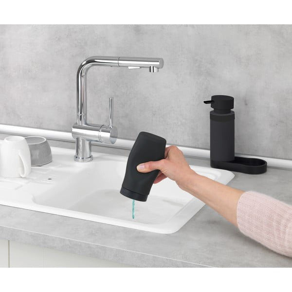 Cestello nero con dispenser di detersivo Easy Squeez-e Squeez-e Sink - Wenko-image-1