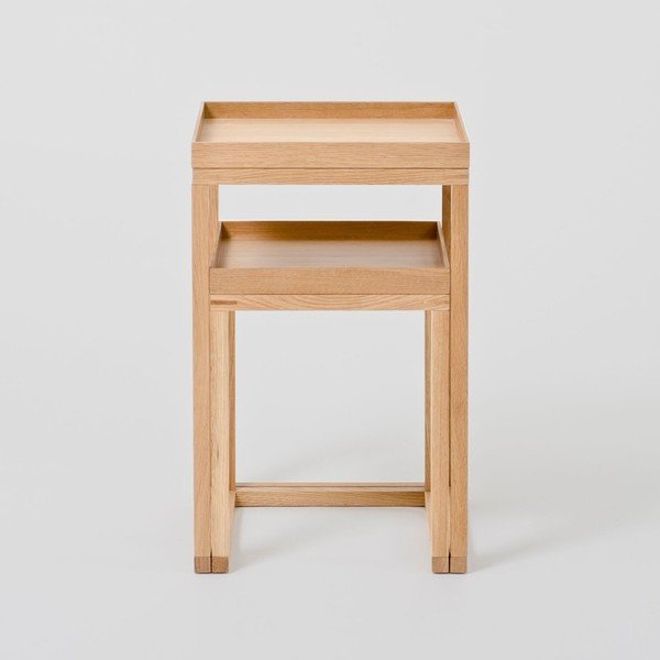 Sada 2 dubových odkládacích stolků Wireworks Oak