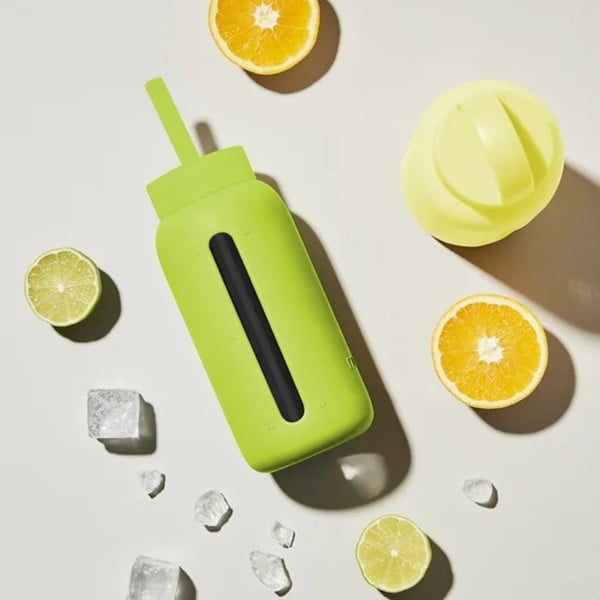 Bottiglia bottiglia da viaggio verde 720 ml Electric Lime – Muuki-image-1