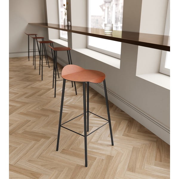 Sgabello da bar marrone cognac in pelle Flamingo Bull – LIND DNA-image-1