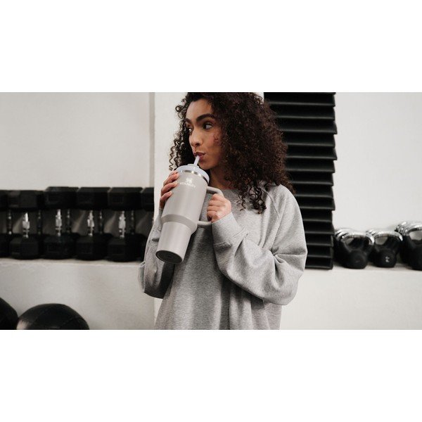 Borraccia termica grigio chiaro in acciaio inox 890 ml Quencher H2.O FlowState™ Tumbler Ash – Stanley-image-4