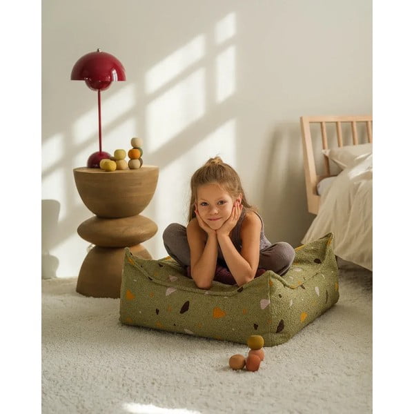 Pouf a sacco per bambini verde con rivestimento in bouclé e ciniglia Terrazzo Square – Wigiwama-image-4
