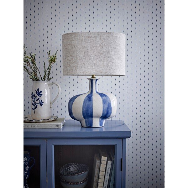 Lampada da tavolo in ceramica con paralume in tessuto (altezza totale 46 cm) Alida – Bloomingville-image-2