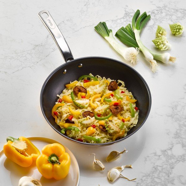 Padella wok in acciaio inox con superficie antiaderente ø 28 cm Intuition B8171944 – Tefal-image-1