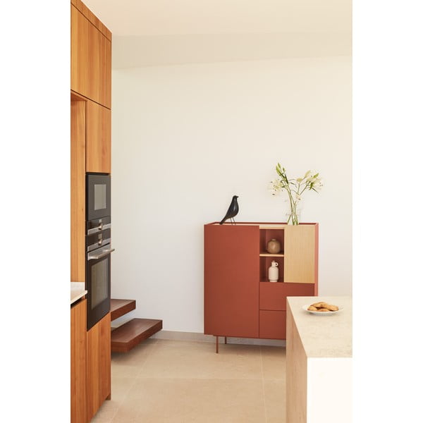 Cassettiera alta in rovere decorato in colore naturale mattone 100x45 cm Otto - Teulat-image-1