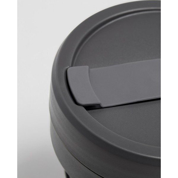Tazza da viaggio pieghevole grigio antracite Carbon, 710 ml Titan - Stojo-image-4