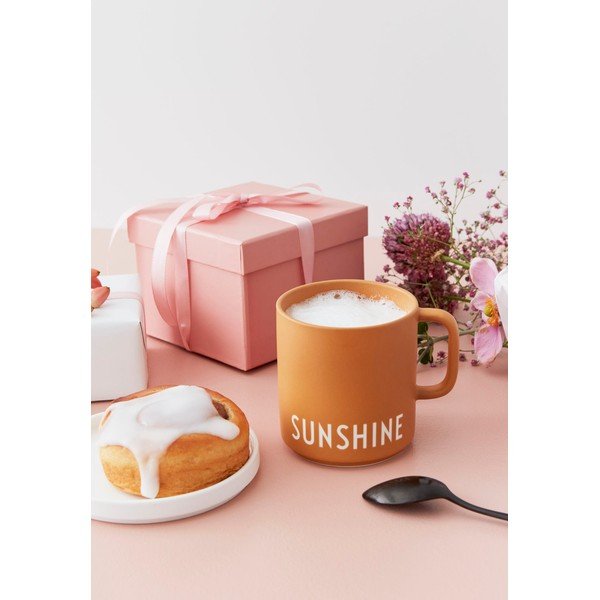 Tazza in porcellana giallo senape Sunshine - Design Letters-image-1