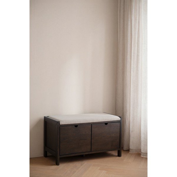 Scarpiera con seduta colore naturale scuro in rovere massiccio 80x47x41 cm Hillmond – Rowico-image-2
