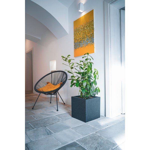 Vaso per fiori in plastica riciclata con sistema di auto-irrigazione Cubico Stone – Flower Lover-image-1
