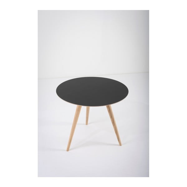 Tavolino in legno di quercia con piano nero , ⌀ 55 cm Arp - Gazzda-image-4