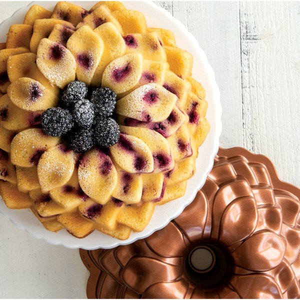 Stampo per dolci in rame, 2,4 l Blossom - Nordic Ware-image-4