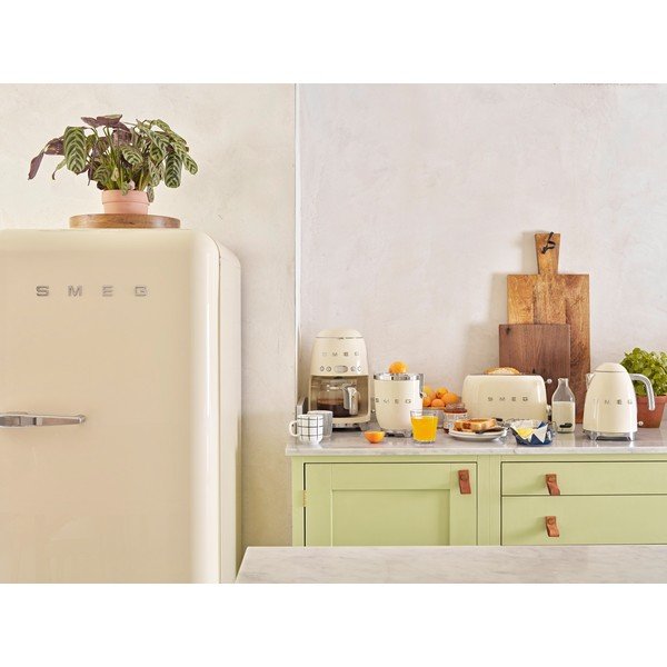 Bollitore bianco cremoso 50's Retro Style - SMEG-image-1