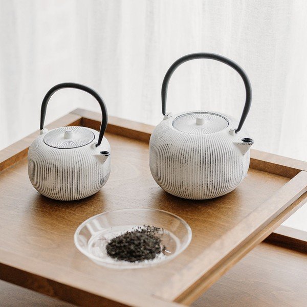 Teiera bianca e nera in ghisa 700 ml Sencha – S|P Collection-image-1
