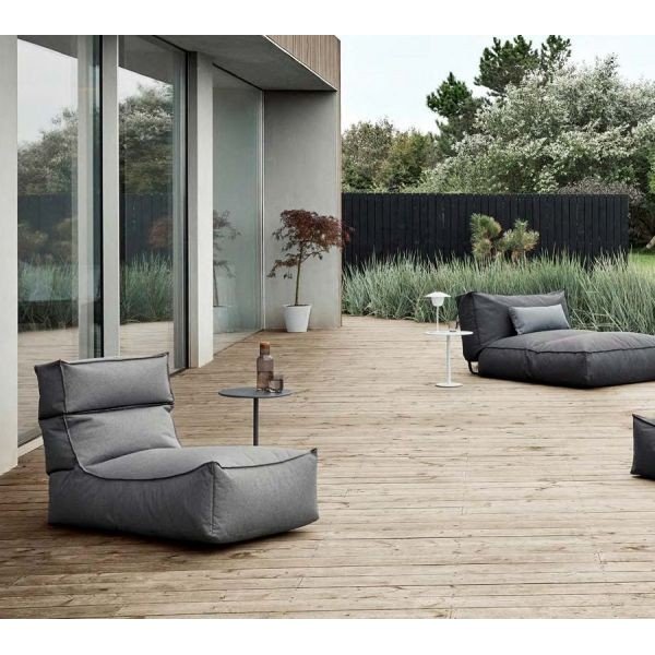 Chaise Lounge da giardino grigia in pietra Stay - Blomus-image-1