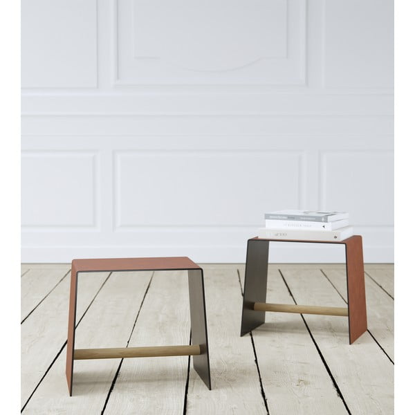 Sgabello marrone cognac in metallo Bull – LIND DNA-image-1