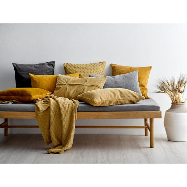 Cuscino giallo ad alto contenuto di cotone Klara, 40 x 60 cm - Södahl-image-1