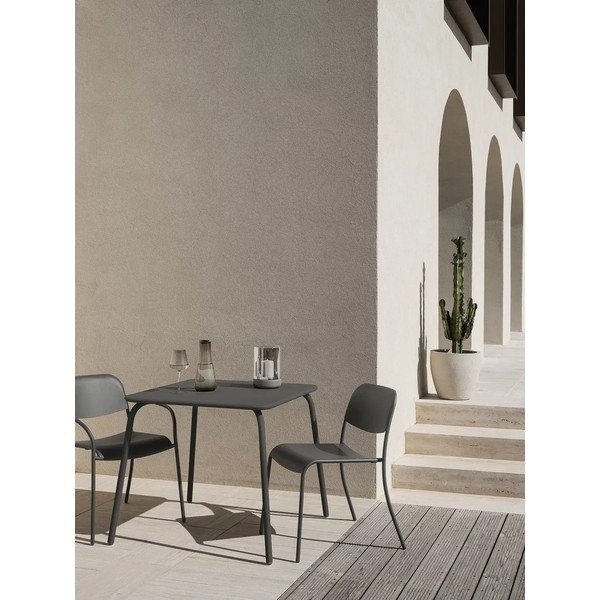 Tavolo da pranzo da giardino in metallo 80x80 cm Yua – Blomus-image-1