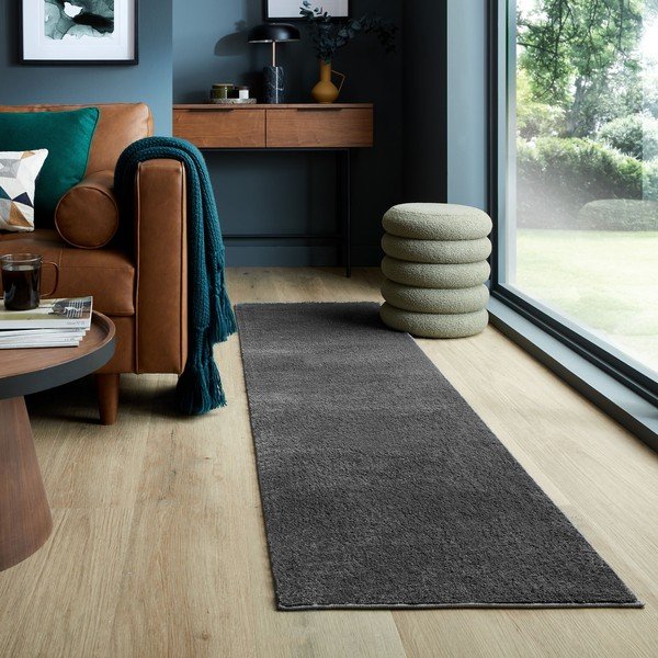 Passatoia in fibra riciclata grigio scuro 60x230 cm Sheen - Flair Rugs-image-1