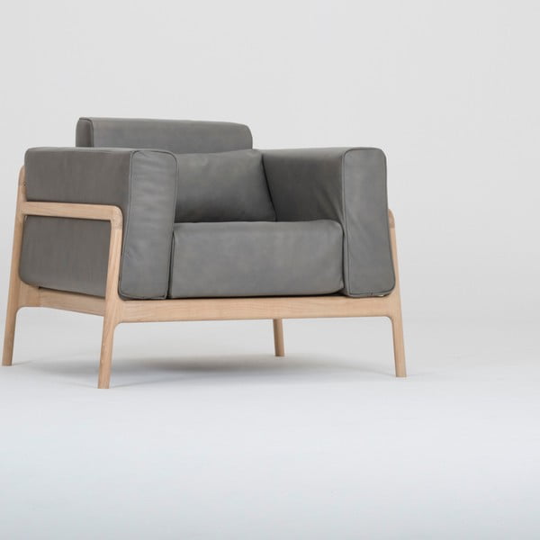 Poltrona in pelle di bufalo grigio scuro con struttura in rovere massiccio Fawn - Gazzda-image-4