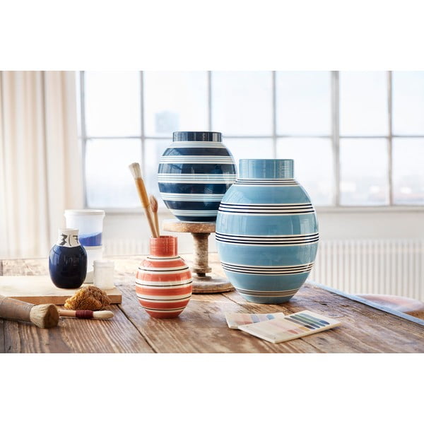 Vaso in ceramica blu dipinto a mano Omaggio - Kähler Design-image-2