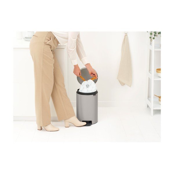 Cestino per la spazzatura grigio chiaro in acciaio con pedale 12 l NewIcon – Brabantia-image-3