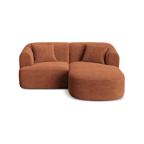 Divano angolare color terracotta (con penisola a destra/con chaise lounge) con rivestimento in velluto a coste Campi – Cosmopolitan Design