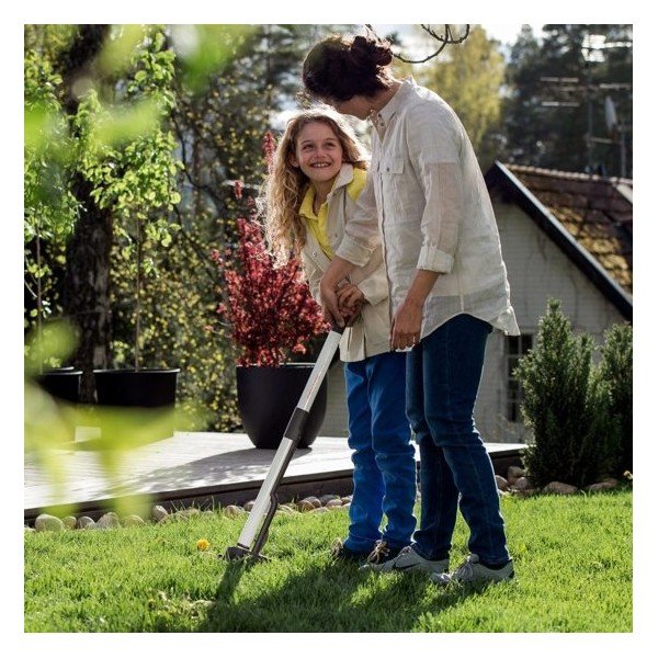 Diserbante in metallo bianco - Fiskars-image-1