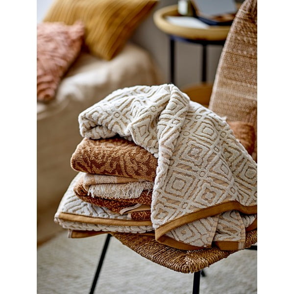 Asciugamano in cotone senape/crema 140x70 cm Malou - Bloomingville-image-1