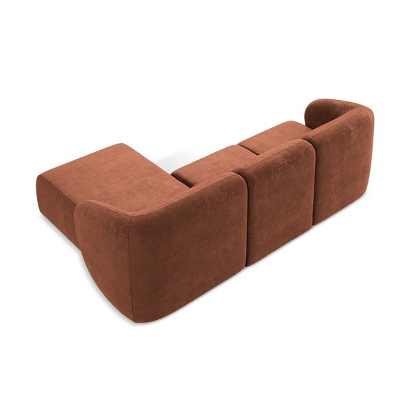 Divano angolare color terracotta (con penisola a destra/con chaise lounge) con rivestimento in ciniglia Lani – Makamii-image-3