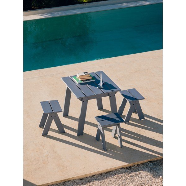 Sedia da esterno blu in legno massiccio Navo – noo.ma-image-2