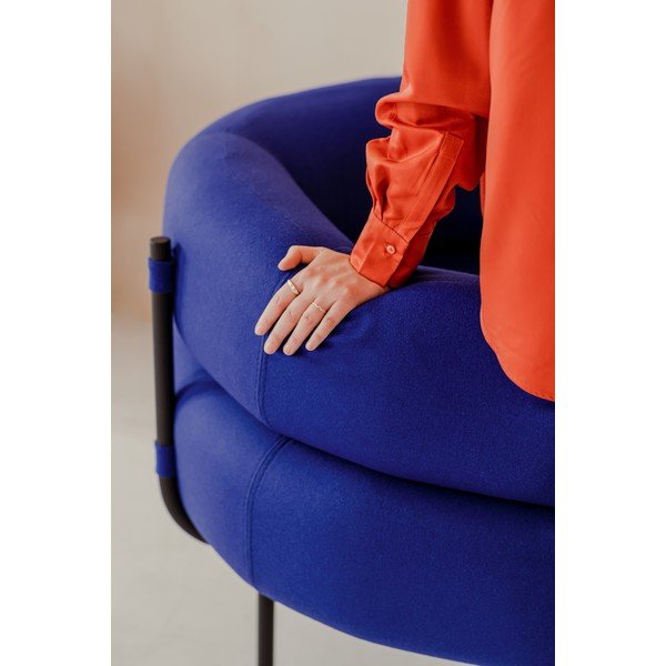 Poltrona blu con rivestimento in lana Ubi – noo.ma-image-4