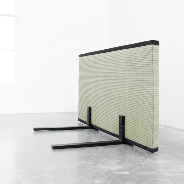 Postel/sofa Sano, světlé se světlými polštáři-image-3