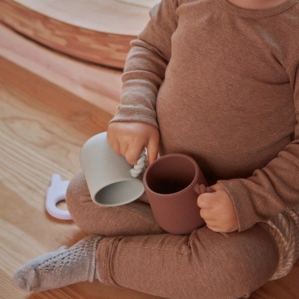Tazze per bambini in set blu/marroni in silicone 2 pz Mellow – OYOY Mini-image-2