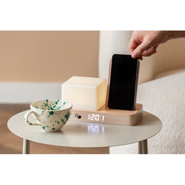 Sveglia digitale/da tavolo con ricarica wireless Retro LED Night Light – Karlsson-image-1