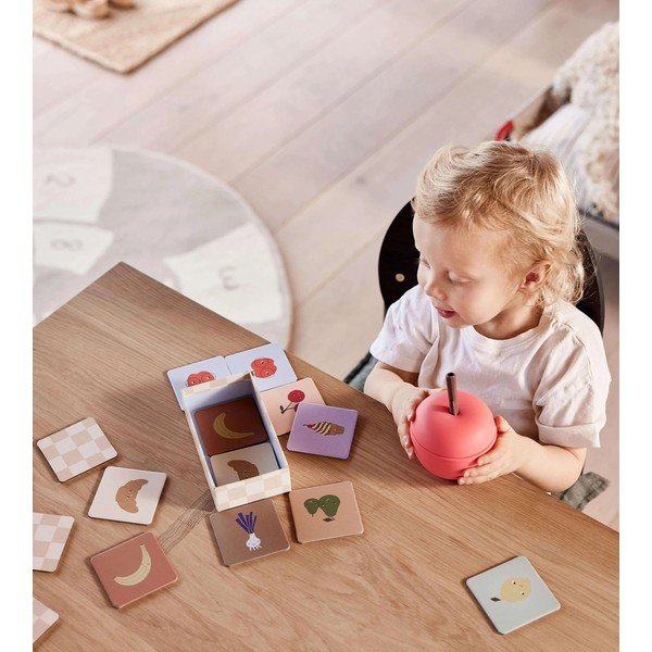 Tazza per bambini rossa in silicone Apple – OYOY Mini-image-4