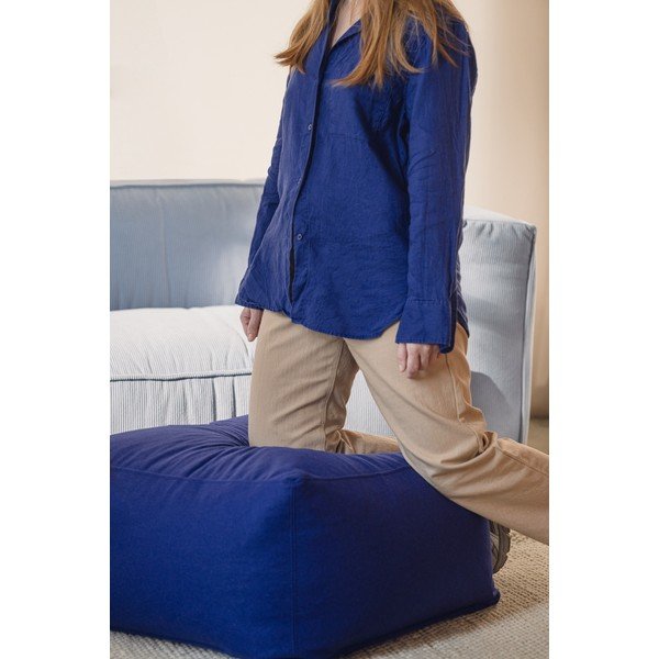 Poggiapiedi blu con rivestimento in lana Keno – noo.ma-image-2