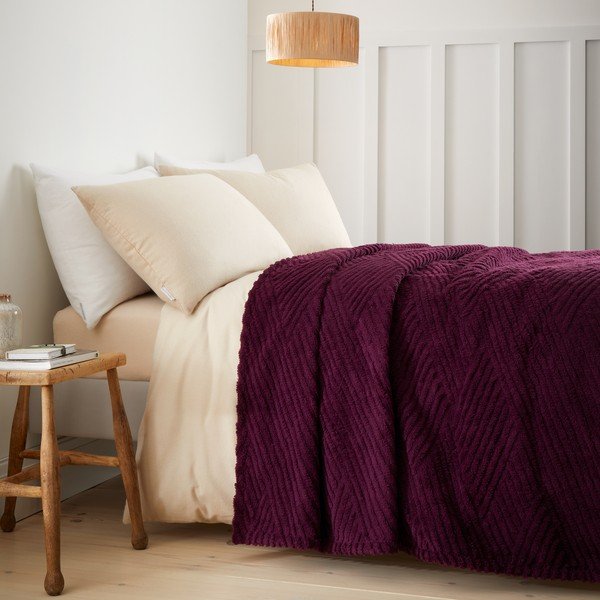 Copriletto viola scuro 230x220 cm Heat Buddy Super Thermal – Catherine Lansfield-image-1