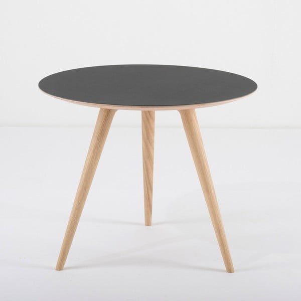 Tavolino in legno di quercia con piano nero , ⌀ 55 cm Arp - Gazzda-image-2